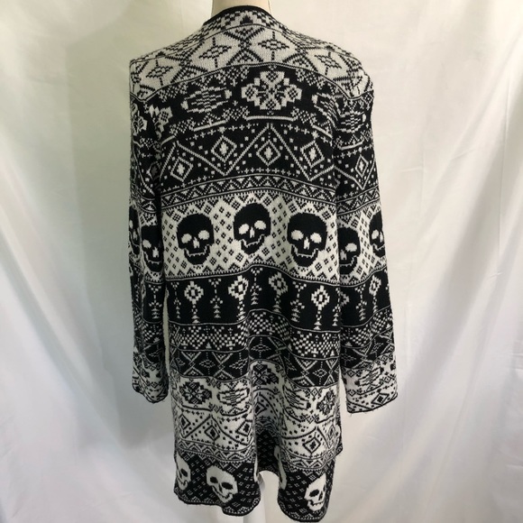 Torrid Skull Snowflake Cardigan Sweater 2X Plus - Picture 3 of 4